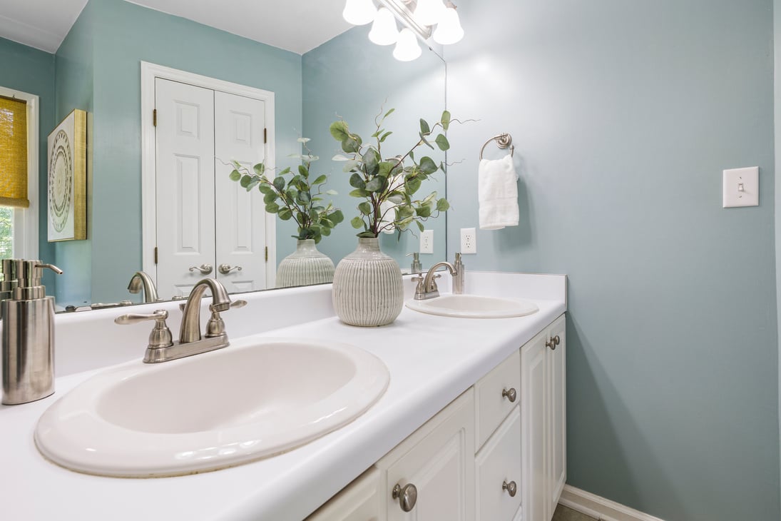 White Ceramic Sink in the Washroom